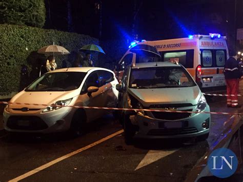 incidente olginate|Auto si schianta sul Ponte di Olginate e distrugge il guardrail.